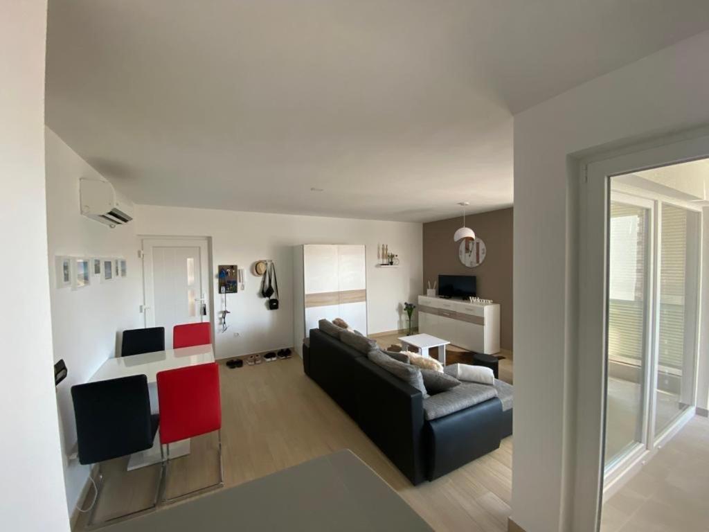 Apartman Erika Nin Exterior photo